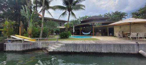 Frade House | Casa super luxo beira mar