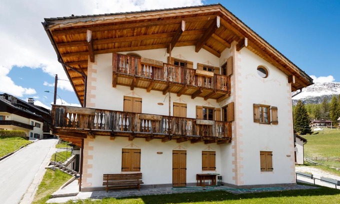 Cortina d'Ampezzo Apartment | Chalet Ronco - Stayincortina