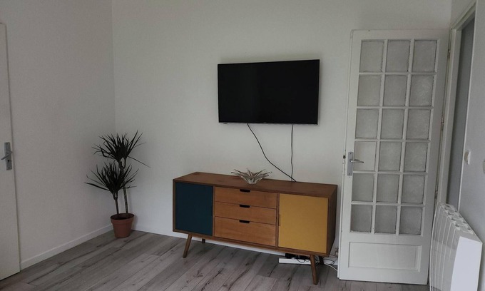 Villeneuve-Saint-Georges Apartment | Charming Apartment