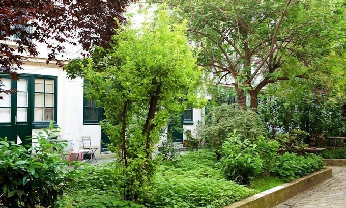 Quartier de Rochechouart Apartment | Charming studio near Montmartre
