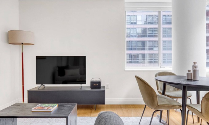Sutton Place Apartment | Chic Midtown East 2BR w/Elevator, Doorman & Gym, near UN, by Blueground