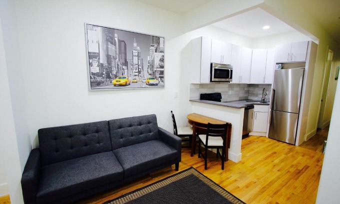 Clinton Hill Apartment | Clinton Hill - 3 Bedroom 2 Bathroom Apartment
