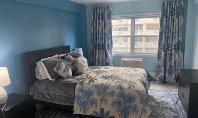 Midtown East Apartment | Cosy Flat with view on East River