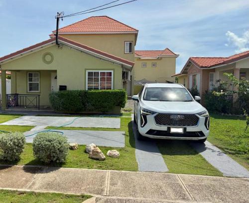 Caribbean Estates Apartment | Cozy Retreat in Gated Portmore Country Club