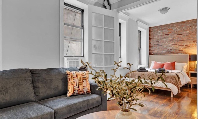 Gramercy Apartment | Elegant 3BR-2BA in Gramercy -Modern & Central