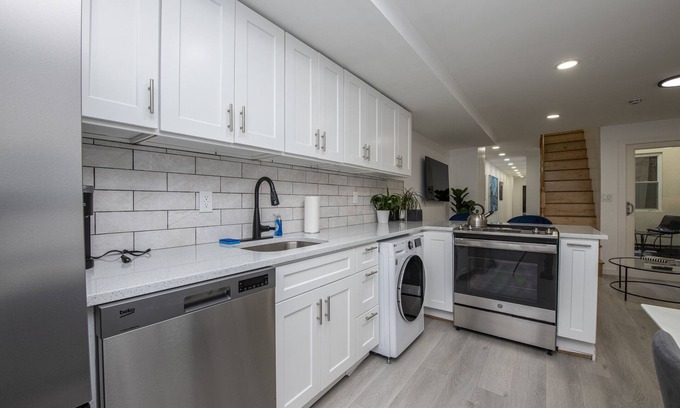 Turtle Bay Apartment | Exquisite Midtown Oasis: 4-Bedroom Luxury Duplex with Panoramic Views