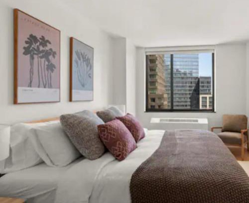 Lincoln Square Apartment | Family Apartment in Excellent Sector of New York