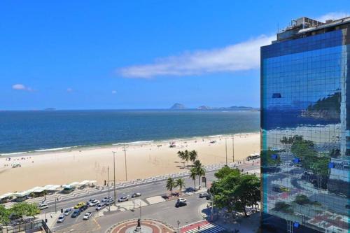 Leme Apartment | Fantastic Penthouse With Jacuzzy and Ocean View
