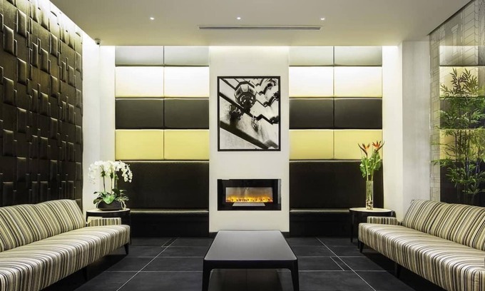 Koreatown House | Feel the Energy of the City Right Outside Your Door! 3 Pet-friendly Units