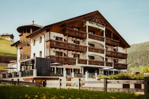 Livinallongo del Col di Lana Hotel | Hotel Alpenrose