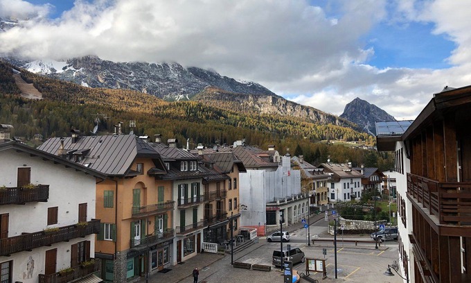 Cortina d'Ampezzo Historic Centre Hotel | Hotel Aquila