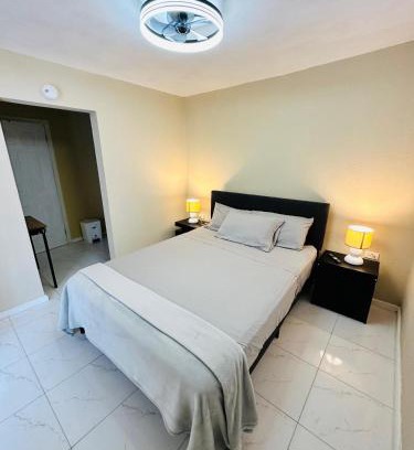 Snow Hill Apartment | Izzy Room - Ferdie's Place