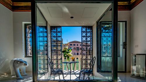 Cannaregio Apartment | La Loggia Grand Canal