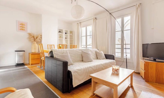 Saint-Germain-des-Pres Apartment | La Suite Saint-Germain