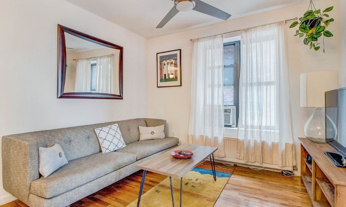 Lower East Side Apartment | Large 3BED/2BATH in Lower East Side + W/Dryer