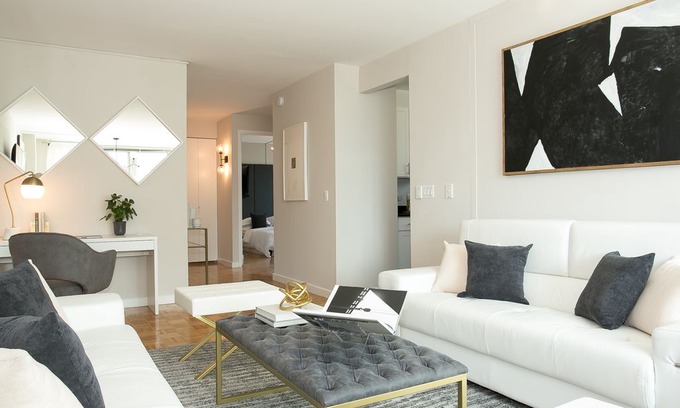 Lincoln Square Apartment | Luxurious Penthouse 3 Bedroom Apartment with Gym, Doorman, Lincoln Center