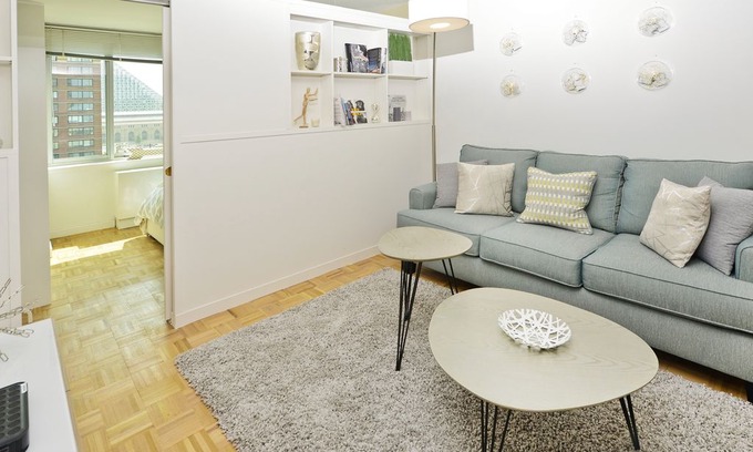 Lincoln Square Apartment | Luxurious Superior Two Bedroom Apartment with Gym, Doorman near Lincoln Center.