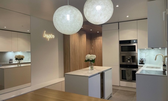 Quartier Sainte-Avoye Apartment | LUXURY 3 BEDROOM & 3 BATHROOM APARTMENT WITH TERRACE NEAR THE LOUVRE