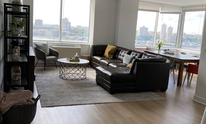 Lincoln Square Apartment | Luxury 3Bed/3Bath UWS Manhattan with Hudson River Views From Every Room!