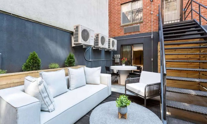 Upper East Side House | Luxury 3BR Duplex w Private Patio in Upper East