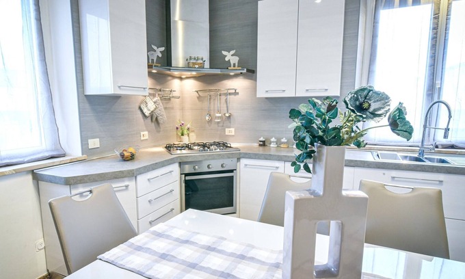 Castelnuovo del Garda Apartment | Luxury & Suite Apartment with garden & pool