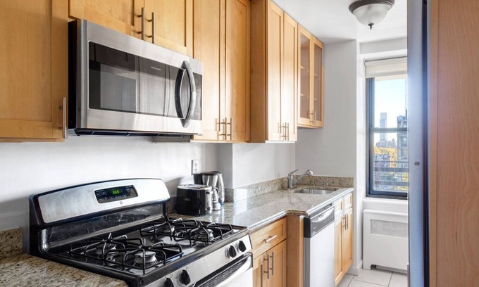Manhattan Valley Apartment | Modern UWS 2BR w/Elevator, Doorman & Gym, nr Central Park, by Blueground
