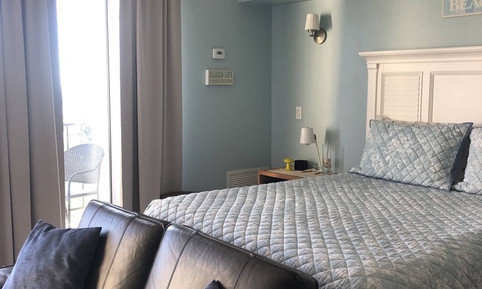 Freeport Apartment | New Listing! Cozy Coastal Studio at Coral Beach, Freeport