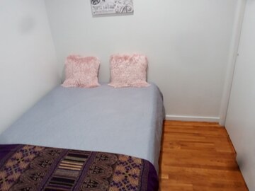 Upper Manhattan Apartment | New York City Room