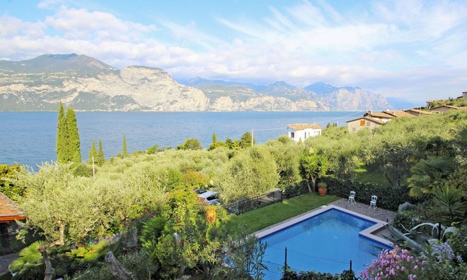 Brenzone sul Garda Apartment | Nice apartment for 4 guests with pool, WIFI, TV, terrace and parking