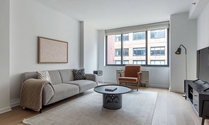 Chelsea Apartment | Open Chelsea 2BR w/Gym & W/D, nr Park, by Blueground