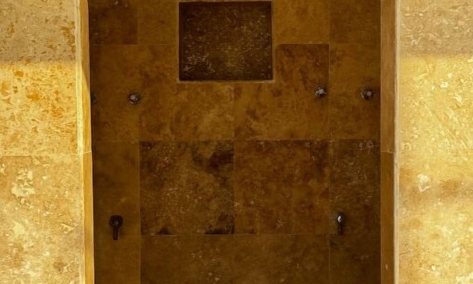 Spanish Wells House | Paradise at Sunset, Beach, Outdoor Bathtubs!