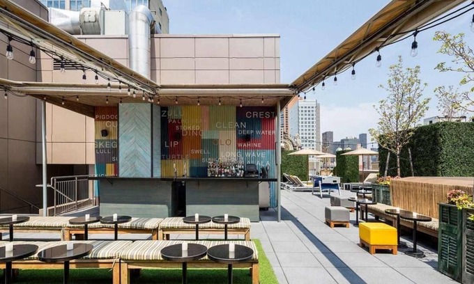 Rose Hill Hotel | Perfectly Located to Everything! Rooftop Pool, Restaurant and Bar, Pet-friendly!