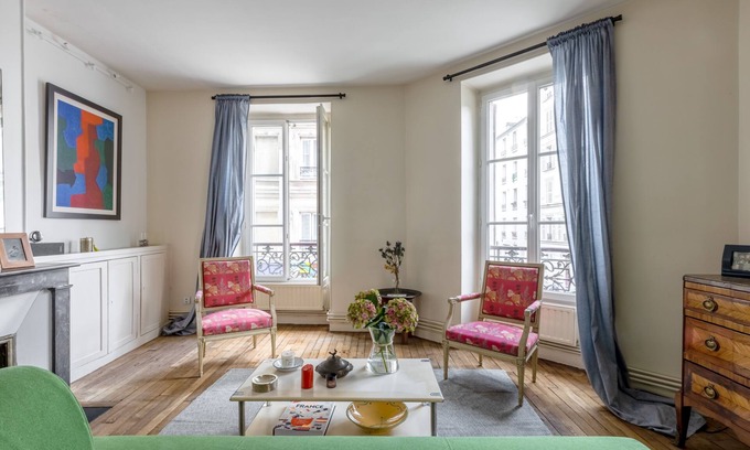 14th Arrondissement Apartment | Picture Postcard, by Veeve
