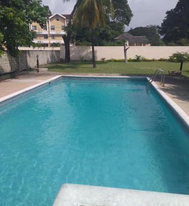 Kingston Apartment | Pool View Apartment