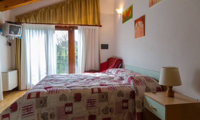 Rovolon Resort | Private room ∙ 3 guests