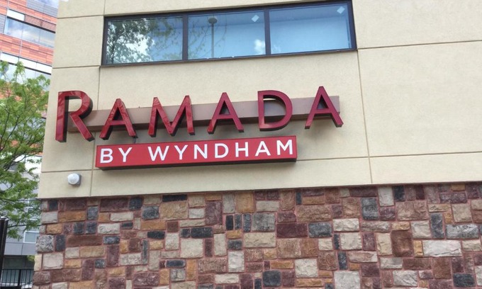 Concourse Hotel | Ramada by Wyndham Bronx Terminal