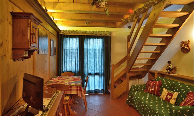 Cortina d'Ampezzo Apartment | Romantic Suite Faloria - sunny, Wi-Fi, balcony, parking space, bus 130mt away