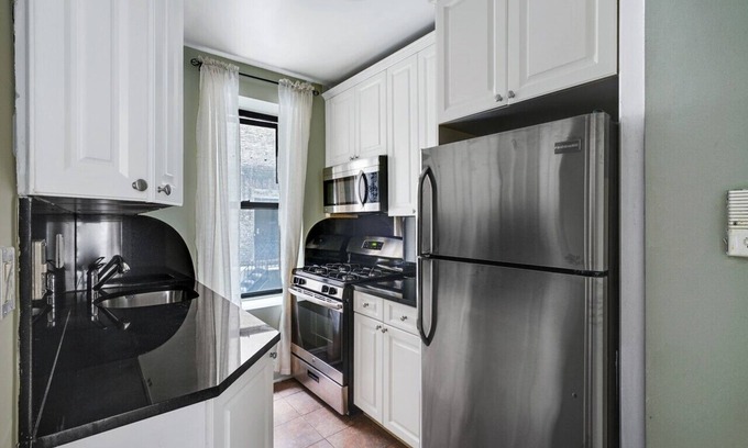 Manhattan Valley Apartment | Simple Apartment #549