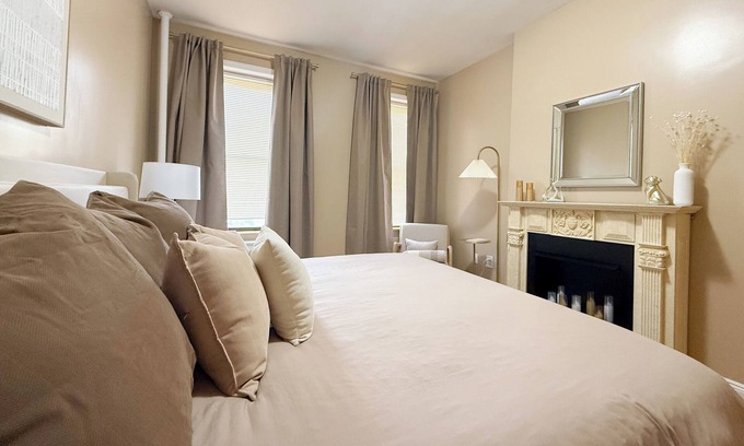 Central New York City Apartment | Spacious Spotless 2bdr apartment New York, Manhattan, Central Park, Times Square