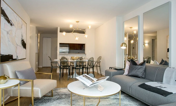 Lincoln Square Apartment | Spectacular Duplex 4 Bedroom 3 Bath Lincoln Center 2,000 Sqft
