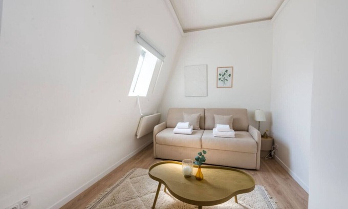 Porte-Saint-Martin Apartment | #Studio 2pers # Paris 10# Modern