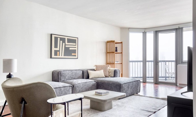 Kips Bay Apartment | Sunny Kips Bay 3BR w/Elevator & Doorman, near East River, by Blueground