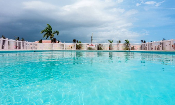 Kingston House | Taylormade Golf Retreat III