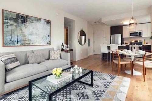 Turtle Bay Apartment | The Artisan Abode 3BR apartment in NYC!