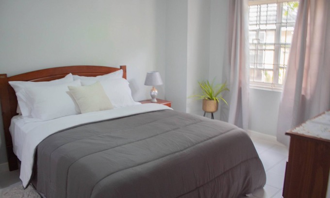 Saint Andrew Apartment | The Waterloo Suite 1 B/R Apt Central & Secure