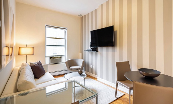 Upper East Side Apartment | Upper East Side One Bedroom near Central Park