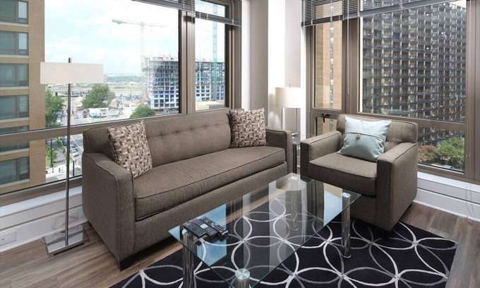 Sutton Place Apartment | Upscale 1BR | Fitness Center + Laundry | Upper East Side