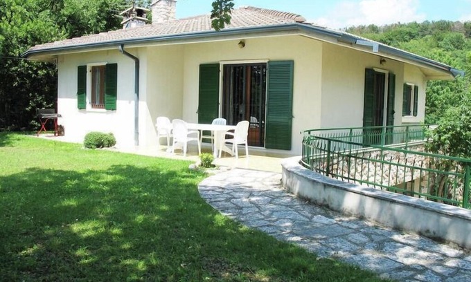 Albisano Apartment | Villa bardino apartment