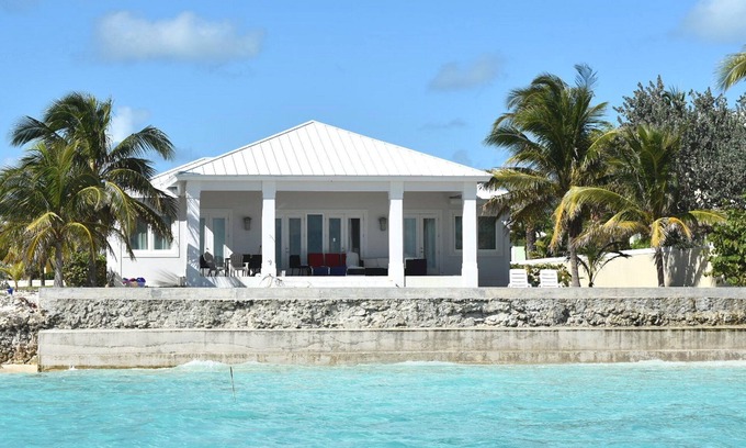 Treasure Cay House | Villa Blanca - Luxury 4 bedroom Beach House in Treasure Cay at Sunrise Point
