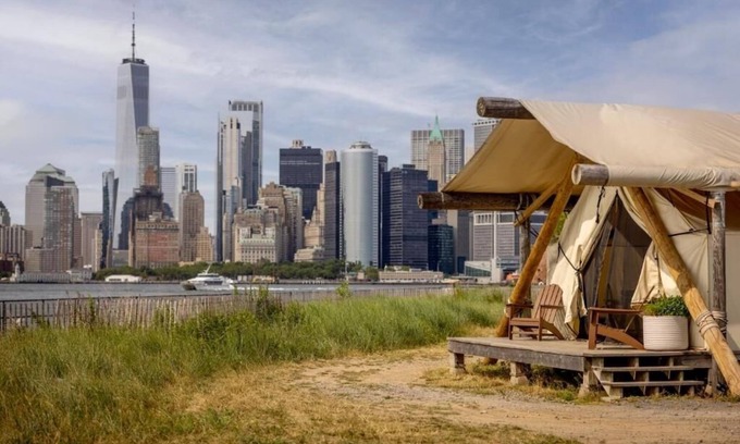 Manhattan Hotel | Voyager Twin Tent | Collective Governors | Designer Island Retreat